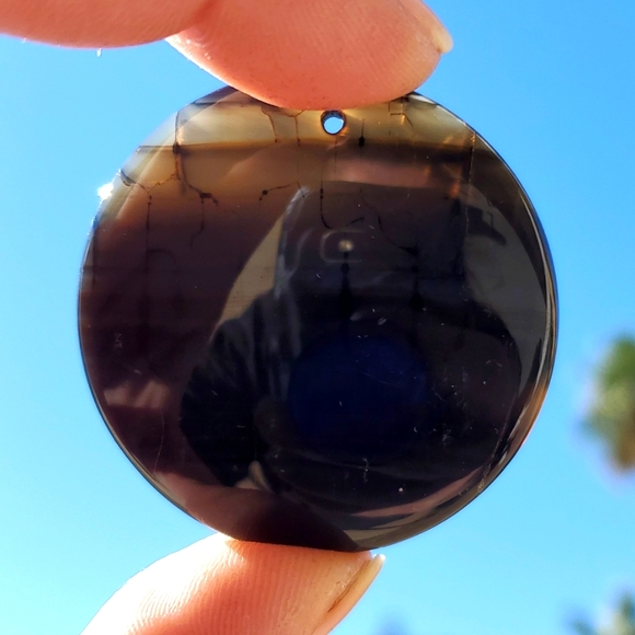 New Black Dragon Veins Agate Round Pendant. - Picture 9 of 12